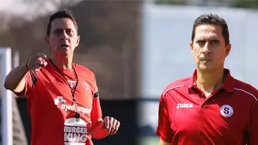Alexandre Guimaraes vistiendo la camiseta de Alajuelense y Saprissa. Foto: Teletica.com