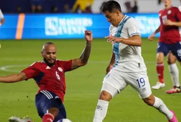 El zaguero del Saprissa jugó los 90 minutos ante Guatemala.