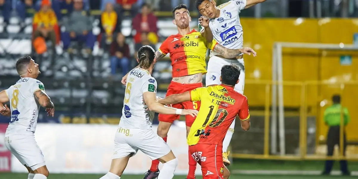 A falta de dos jornadas el rival de Saprissa se decidirá entre solo dos equipos practicamente.
