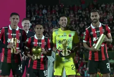 A los manudos nos les bastó con la copa, ya que también se dejaron los demás premios