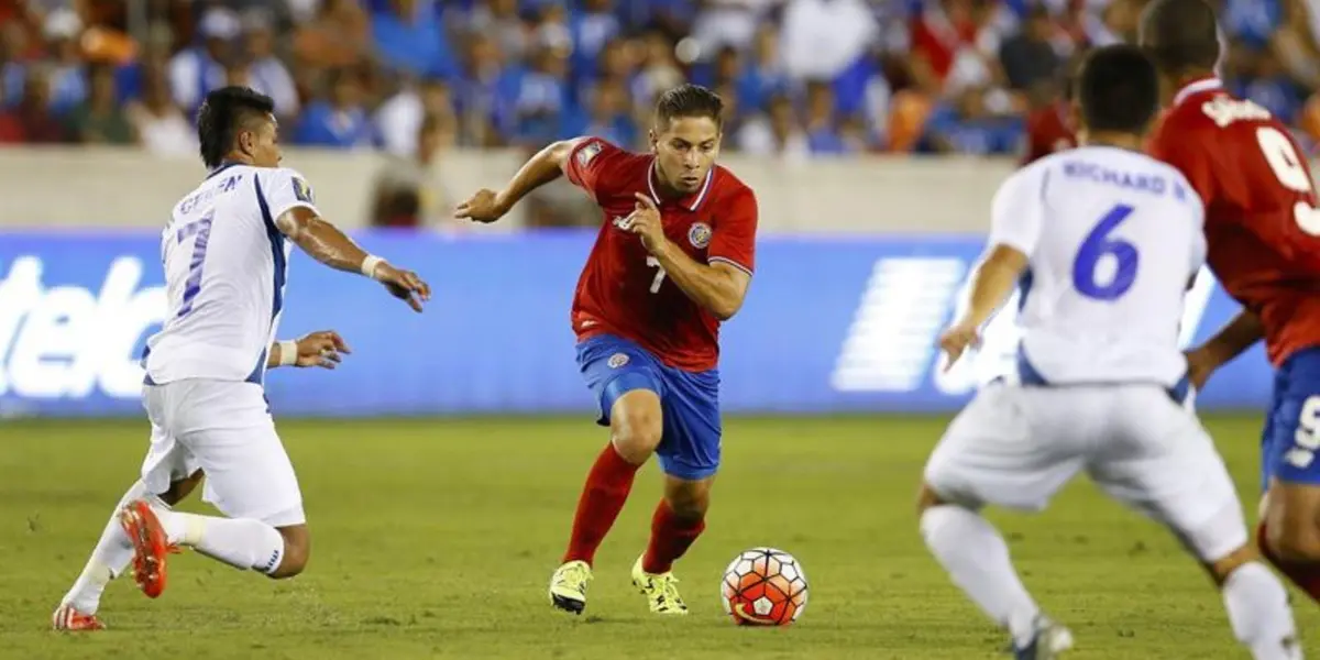 Aguilar brilla en el Herediano pero no logra convencer a Claudio Vivas.