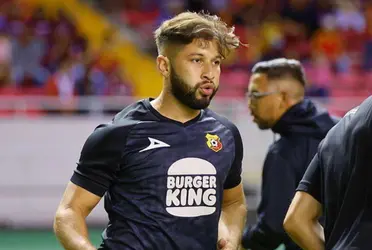 Aguilar sigue demostrando que es el mejor futbolista de Herediano.