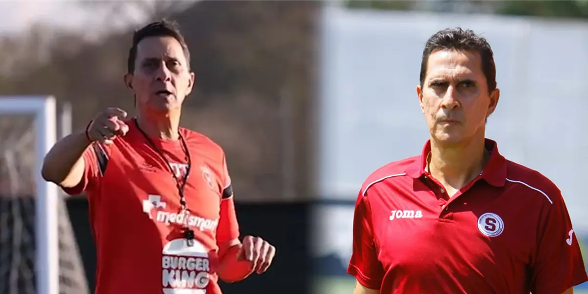 Alexandre Guimaraes vistiendo la camiseta de Alajuelense y Saprissa. Foto: Teletica.com