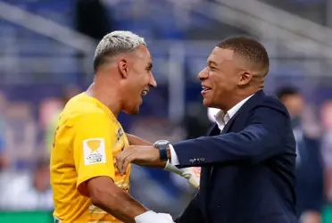 Arquero le dio una ayudita a Kylian Mbappé, con quien tiene una buena relación