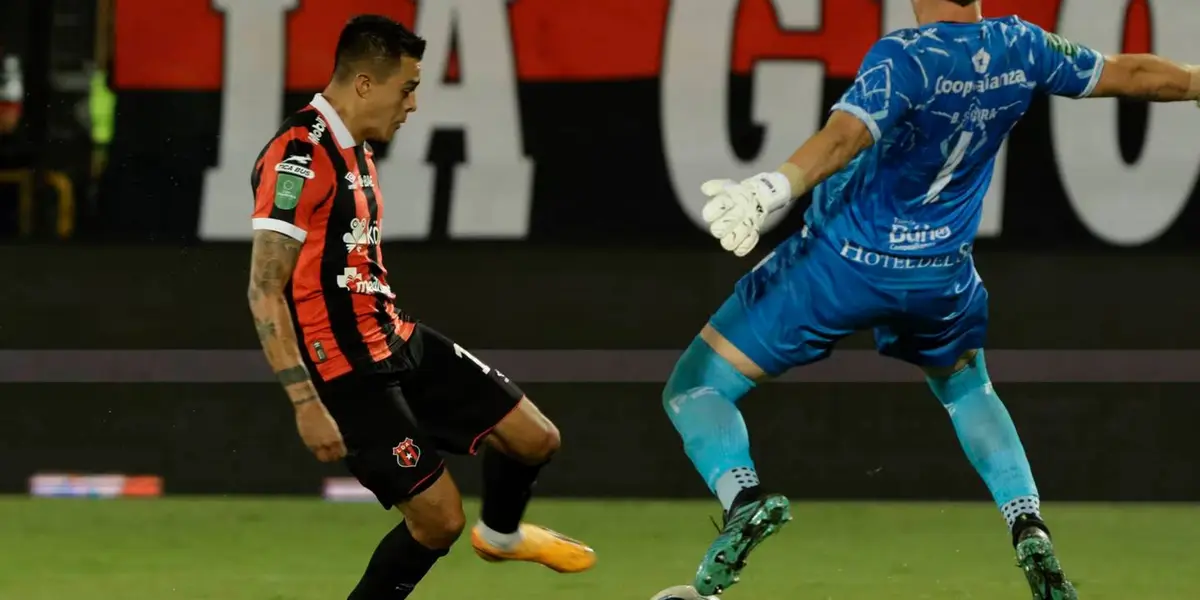 Atacante espera mucho goles más con la rojinegra