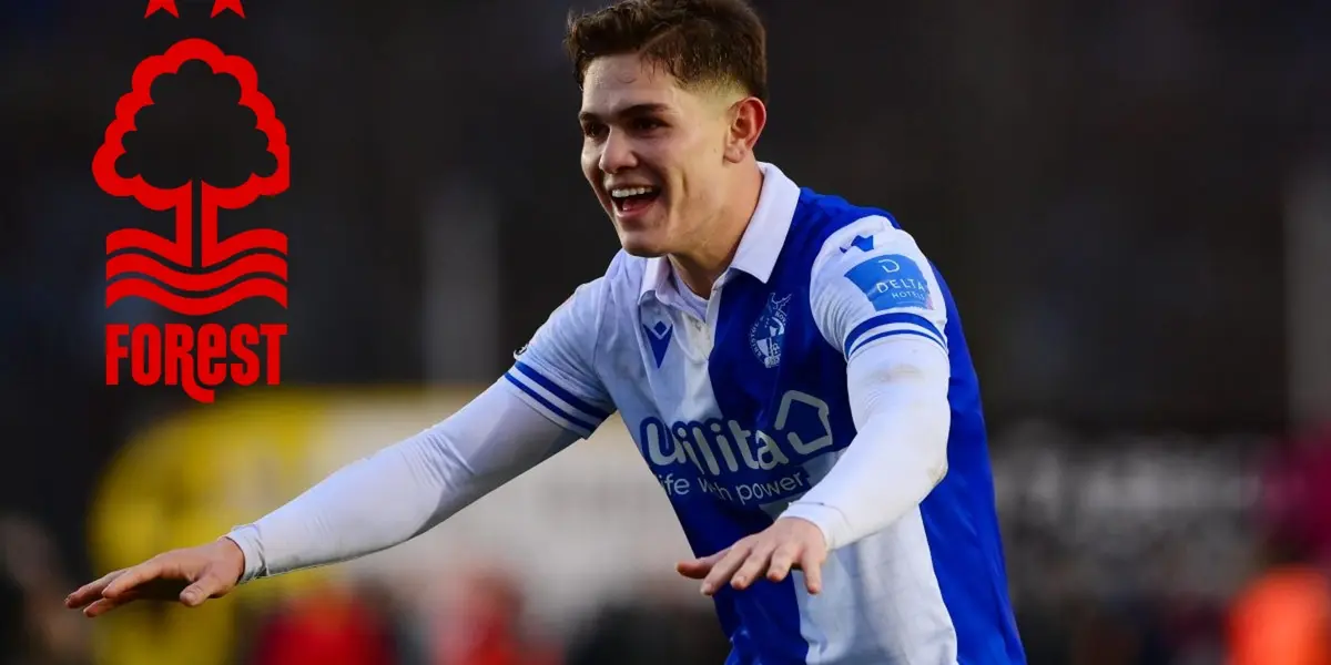 Brandon Aguilera con la camiseta del Bristol Rovers. Foto: CRhoy.