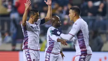 Capitán argentino no dudó en compartir con un ídolo de la S y hasta tomarse fotografías