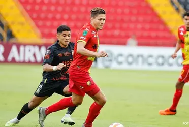 Capitán florense tiene claro lo que puede significar mantener al mexicano en el club