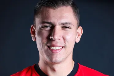 Carlos Mora tuvo el 1-0 en sus pies durante el primer tiempo.