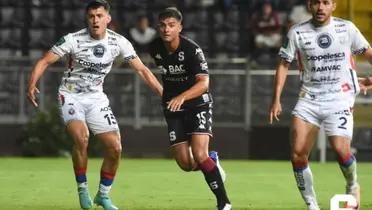 Compañeros lo respaldan y aseguran que será un gran central para Saprissa y La Sele