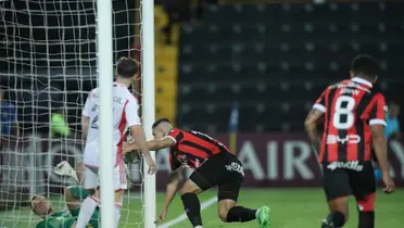 Debut de Alexandre Guimaraes en La Catedral tuvo un importante cambio