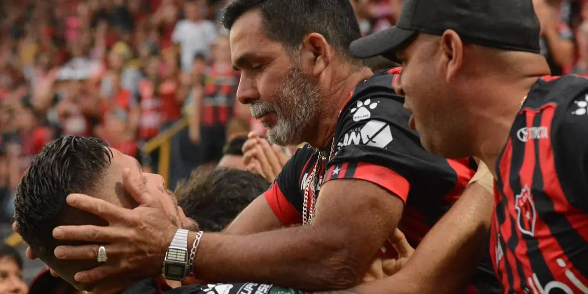 Delantero de Alajuelense, habló sin tapujos sobre el club que lleva en su corazón