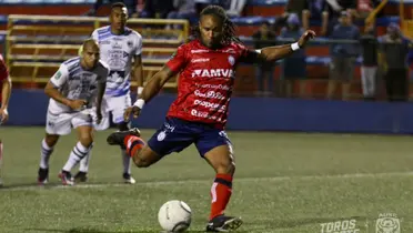 Delantero de Santos está a las puertas de anotar su gol 21 contra los morados