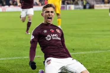 Delantero fue figura este fin de semana con su club al anotar un golazo