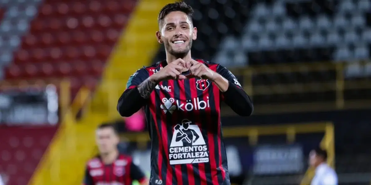 Delantero manudo está enrrachado y enamorado del gol con Alajuelense