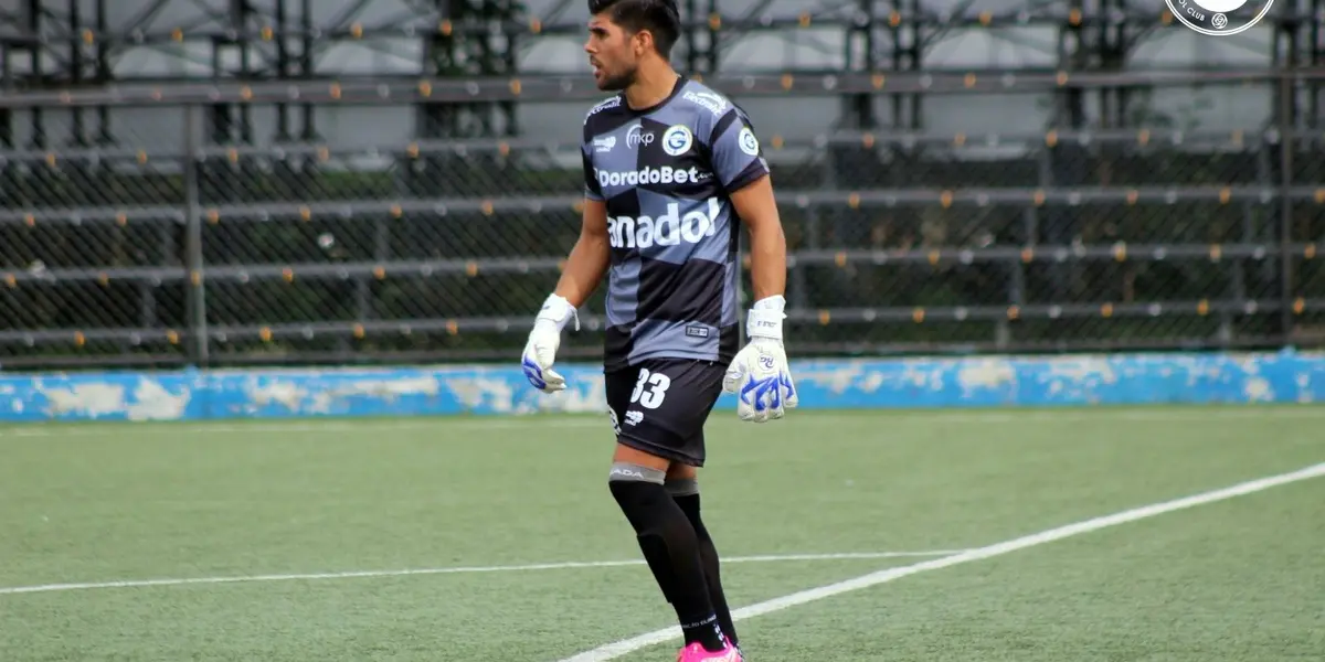 El arquero de Guadalupe combina el deporte con su particular negocio