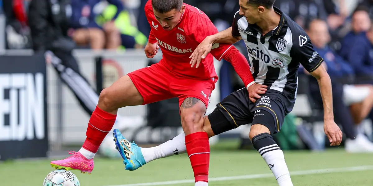 El artillero nacional dio un pase de gol para abrir el marcador este domingo.