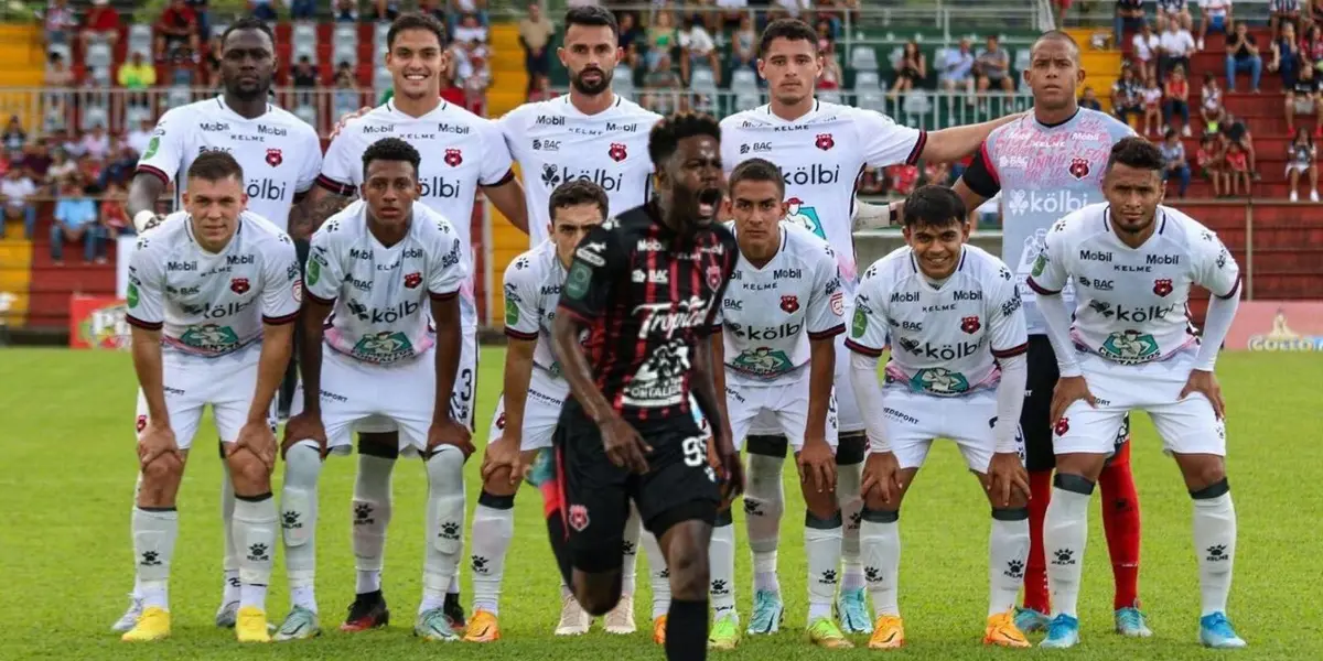 El camerino de Liga Deportiva Alajuelense ha sido de gran apoyo para Freddy Góndola.