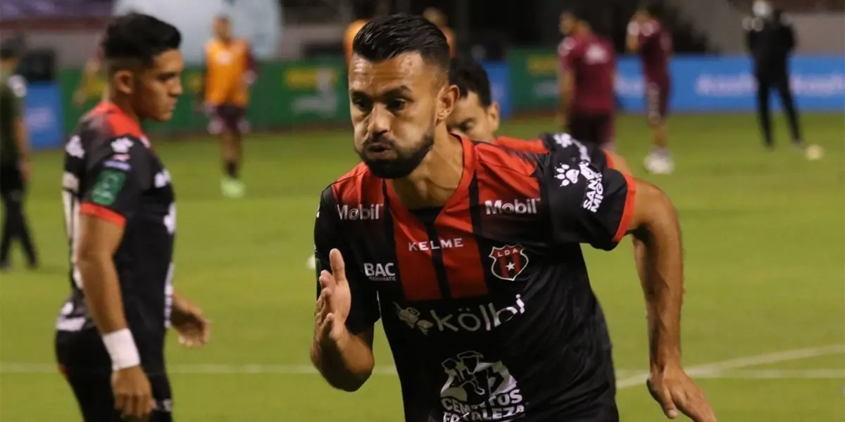 El capitán falló en uno de los momentos claves del partido y salió a dar la cara ante la afición