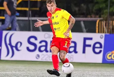 El central de Herediano se fue expulsado con el partido casi que terminado.