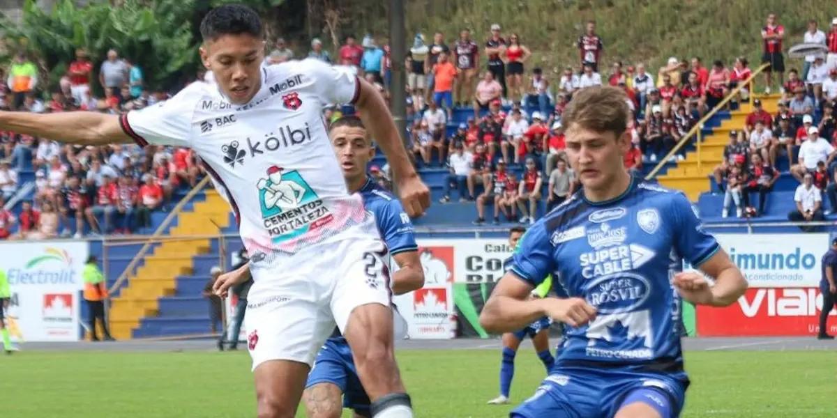 El cuadro erizo marcó el gol mediante Johan Venegas pero el asistente lo anuló