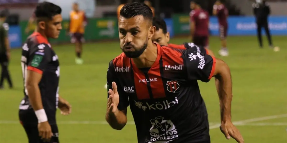 El defensor y capitán de los manudos es el símbolo del liguismo.