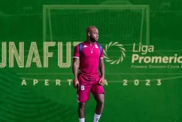 El delantero de los morados denunció haber sido víctima de insultos racistas en el Clásico.