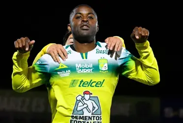 El delantero del Léon de México tuvo este fin de semana un rol más que diferente en el equipo de Nicolás Larcamón