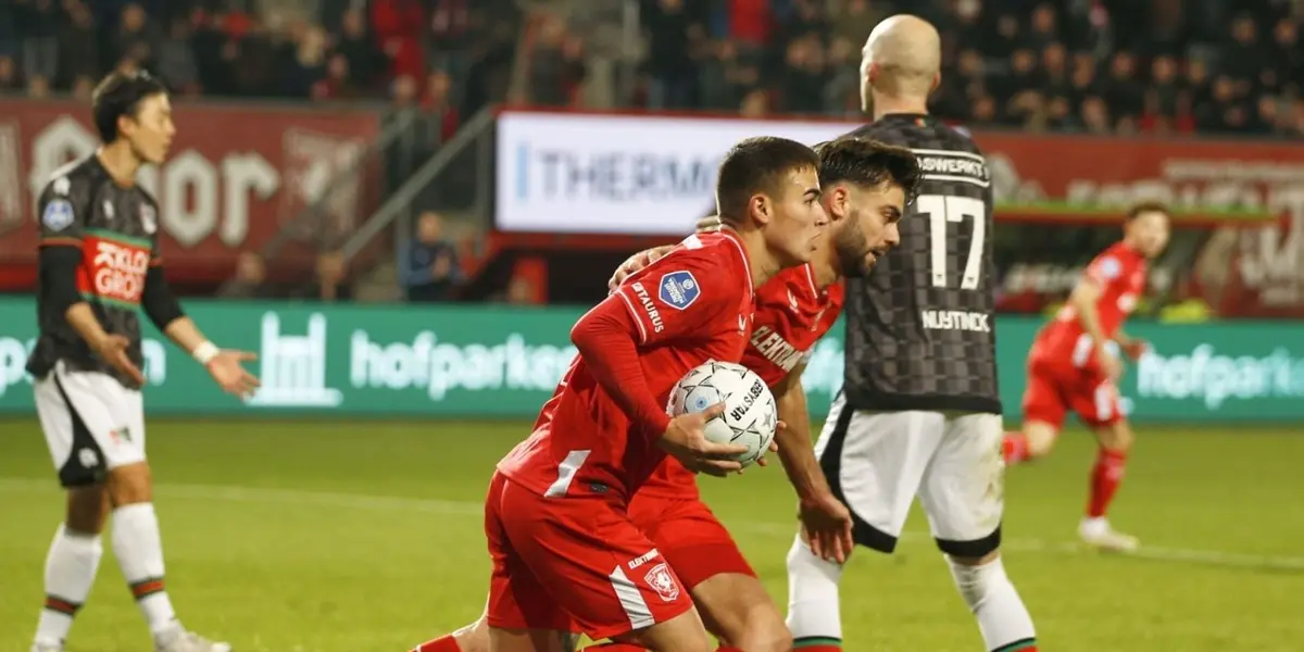 El delantero fue figura del Twente en la jornada 12 de la Eredivisie