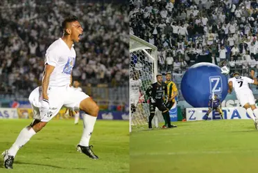 El delantero le anotó a su compatriota Adrián De Lemos