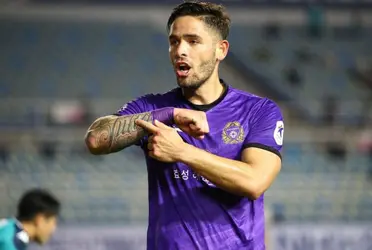 El delantero nacional vive un momento crítico con su nuevo club