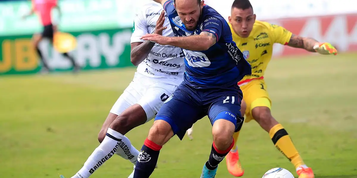 El delantero superó su lesión y apunta a lo más alto con su club