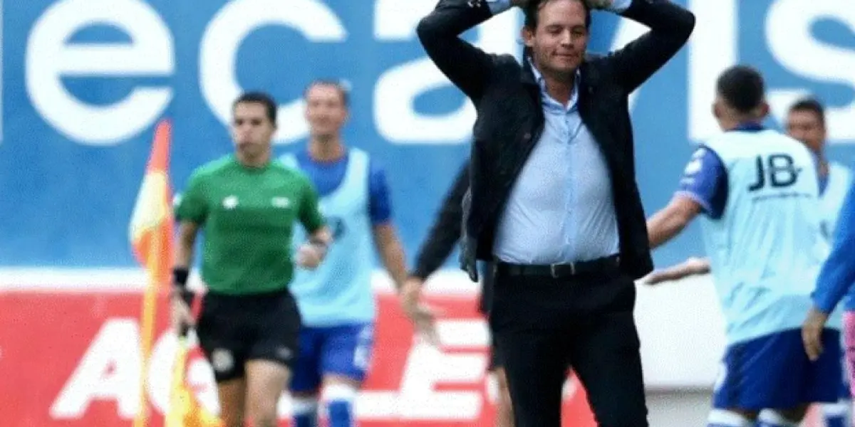 El entrenador fue expulsado por el juez central en el partido de Municipal Grecia