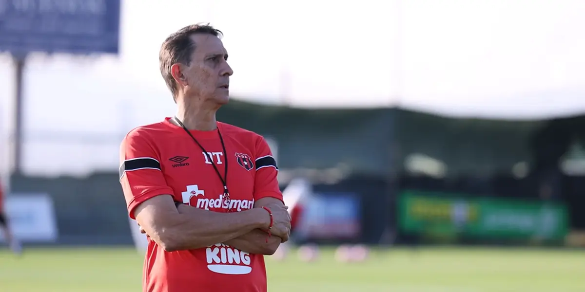 El estratega se enamoró del club en pocos días y aceptó el reto muy rápido