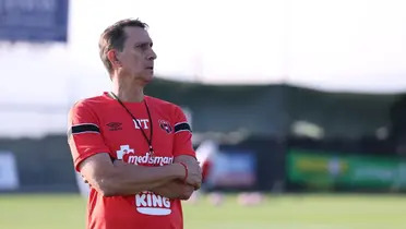 El estratega se enamoró del club en pocos días y aceptó el reto muy rápido