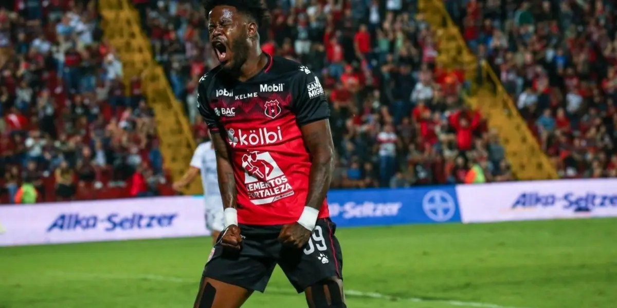 El extremo manudo no la pasó nada bien ante el Santos de Guápiles.