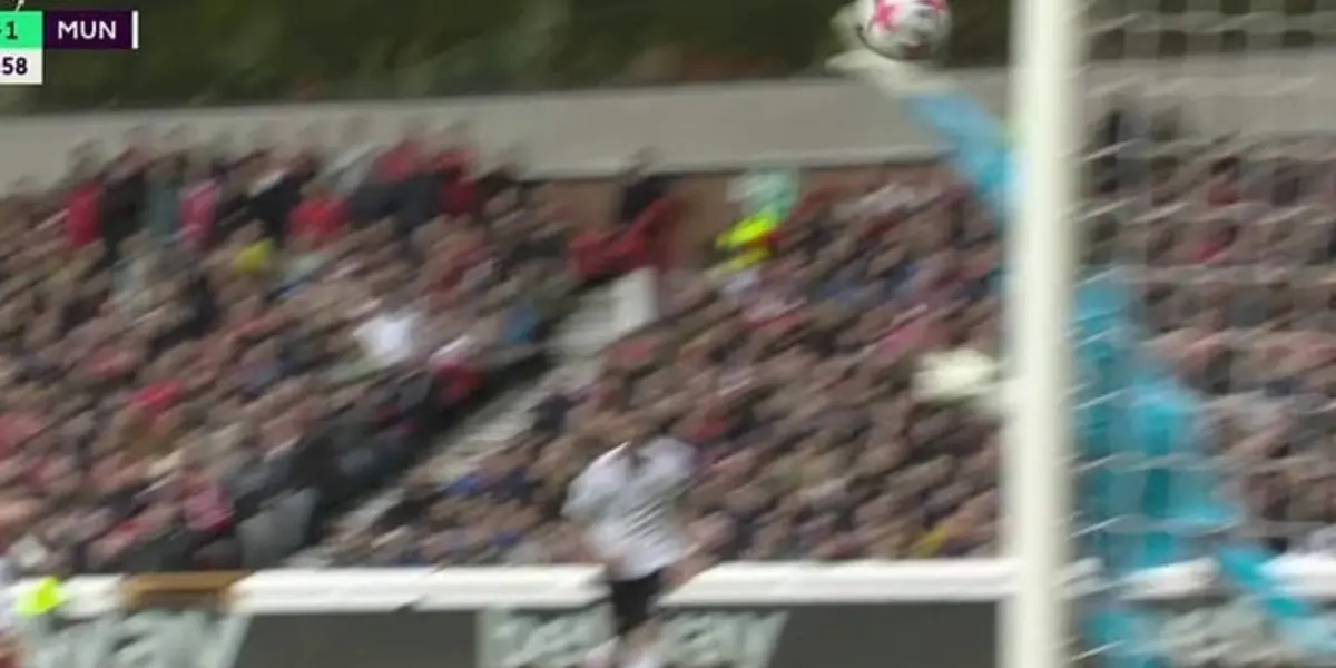 El guardameta del Nottingham Forest fue de lejos la figura de su equipo en la caída ante los ’Red Devils’