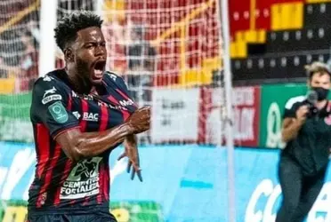 El jugador superó las duras críticas que recibió de parte de su misma hinchada, pero ha tenido un cierre de temporada muy bueno y ayudando al equipo en instancias cruciales