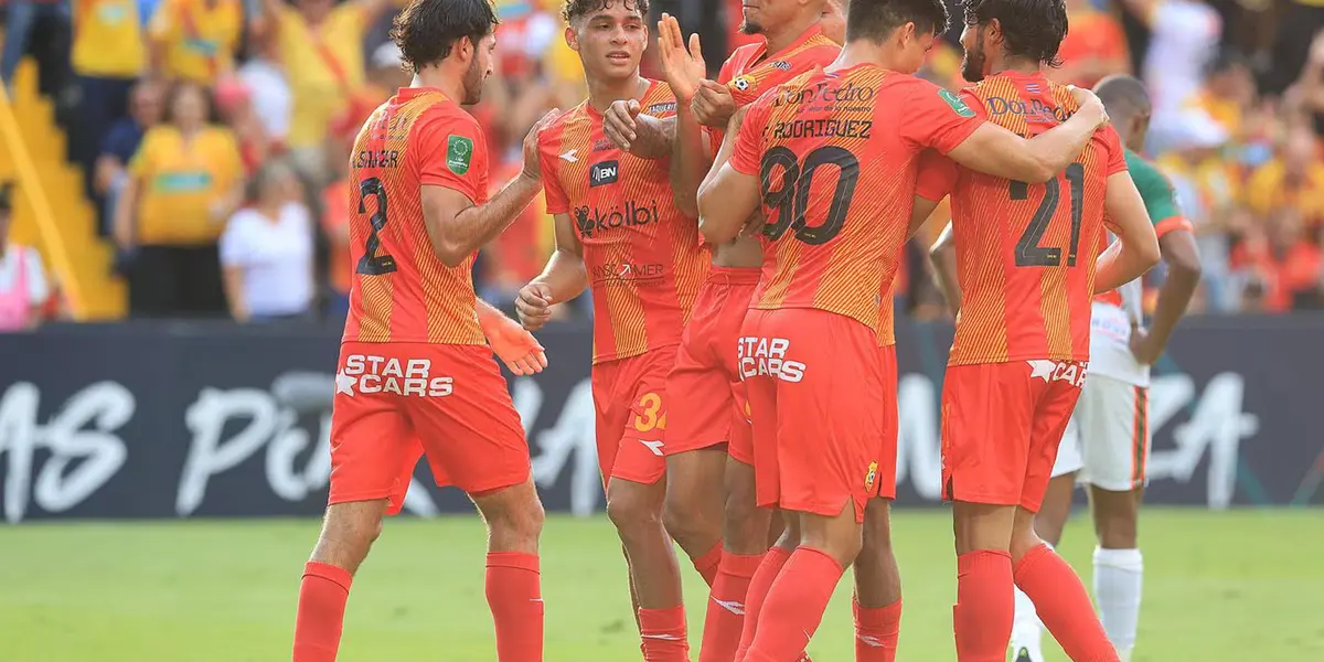 El Team no goleó y la serie quedó abierta para el partido de vuelta