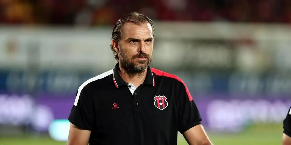 El técnico de los manudos habló ante los medios tras la victoria ante el Santos.