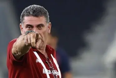 El timonel colombiano ya comenzó a cobrar parte de su cláusula.