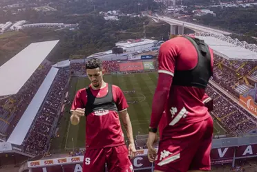 El volante de los morados falló de forma clara en el primer gol de San Carlos.