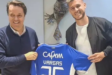 El zaguero de la Selección de Costa Rica se queda en Colombia por varios años más.