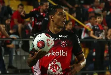 El zaguero manudo no cree que el equipo manudo viva de fantasmas en el pasado