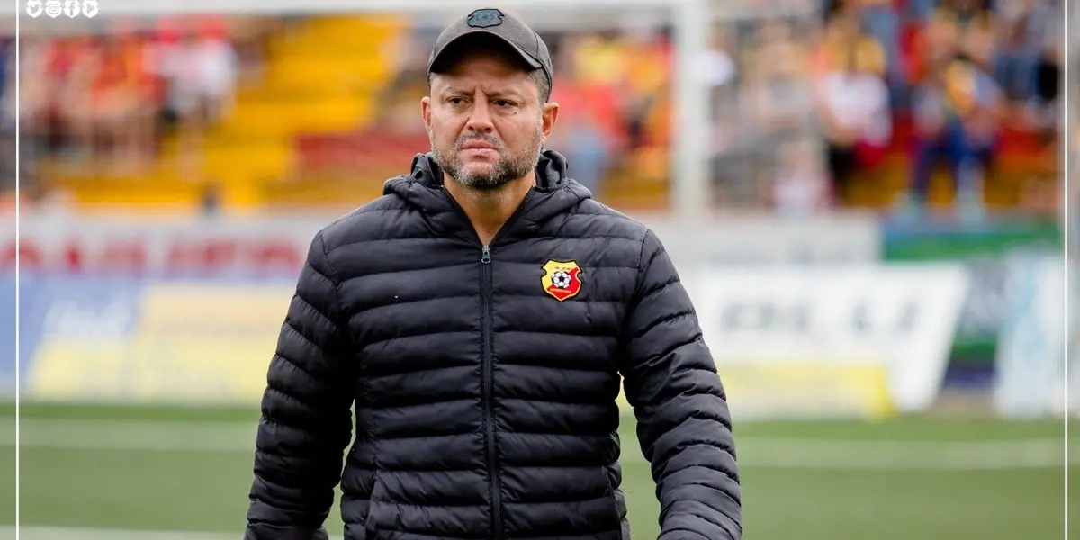 Es uno de los árbitros que más polémica genera y no dudo en desafiar al gerente de Herediano