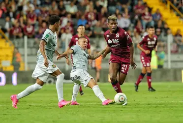 Escobar ha jugado varios partidos con el Saprissa en otra posición que no es defensa central.