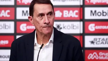 Este martes, el equipo manudo hizo oficial la llegada del estratega y padre de Celso Borges