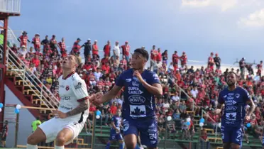 Estratega argentino hizo una revolución en la alineación para el duelo ante las panteras