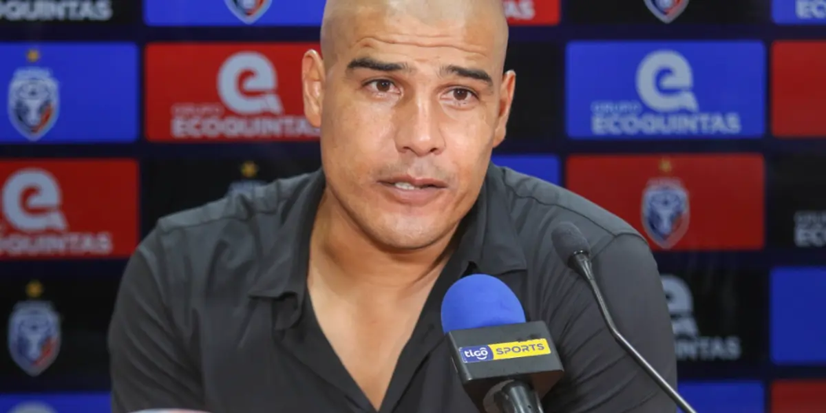 Estratega aseguró que él no anda vendiendo humo como otros colegas