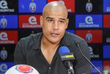 Estratega aseguró que él no anda vendiendo humo como otros colegas